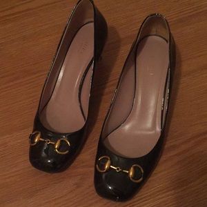 Gucci pumps